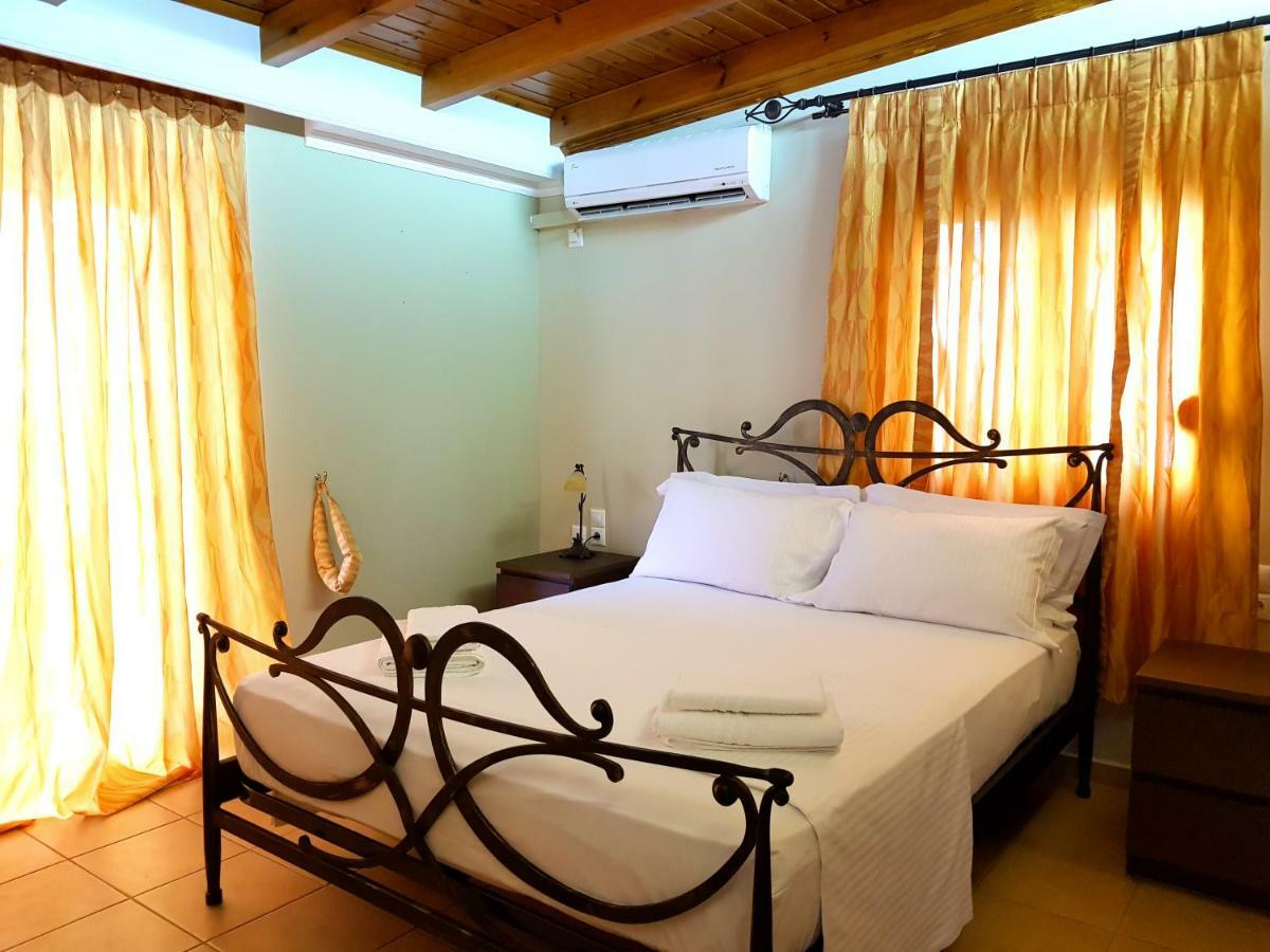 Villa Smeralda Sarandë 外观 照片