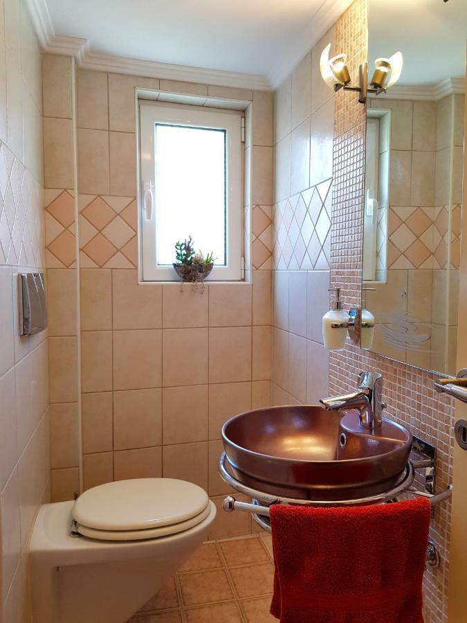 Villa Smeralda Sarandë 外观 照片